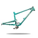 baguette_fondblanc_cadre_nu_illusion_ice.webp